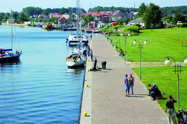 Port_and_the_city_quay_of_Wolin