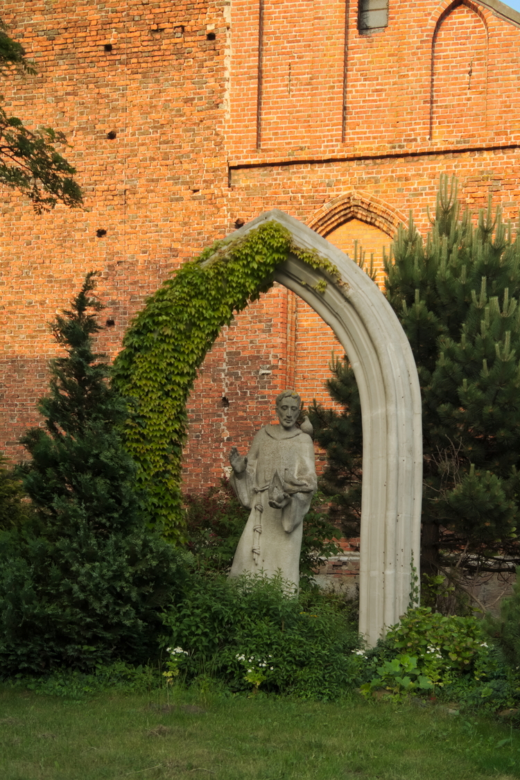 Pomnik św. Franciszka w Darłowie