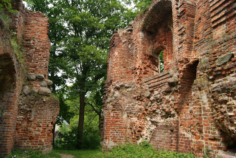Zamek, ruina