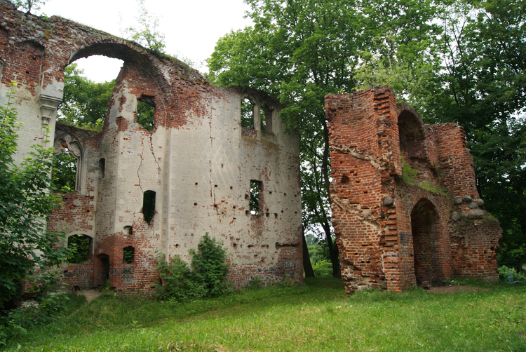 Zamek, ruina