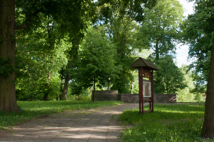 The_St_Otto_Park_And_Well