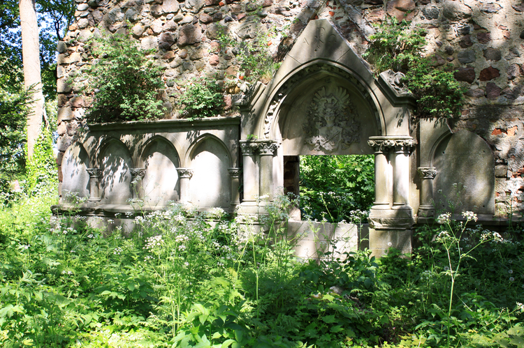 Ruiny kościoła w Pargowie