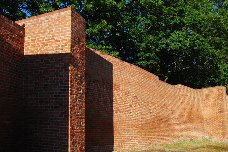 The_mediaeval_defensive_walls