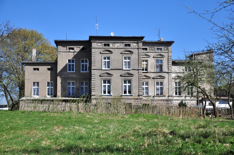 Pałac Łobżany.jpg