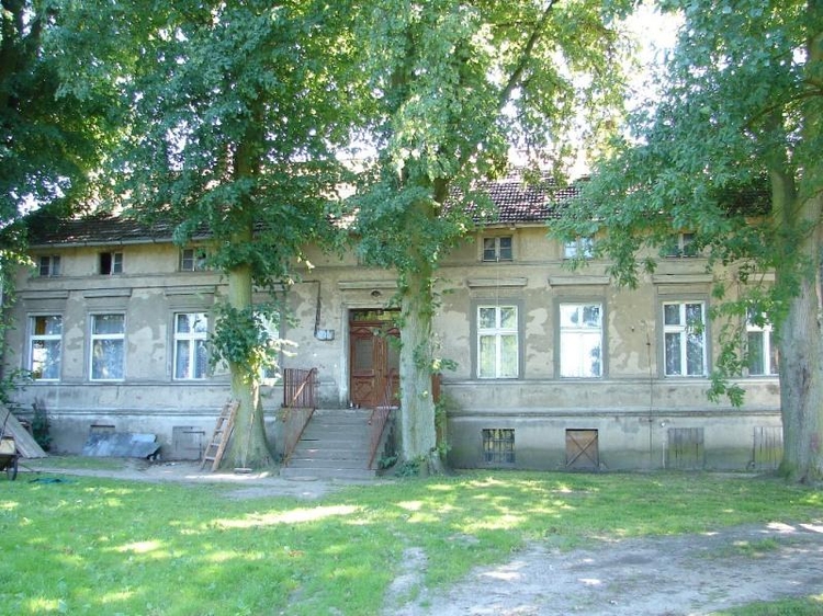 ZAGRODA  NR 7- 8 (dom, obora), Samowo a.JPG