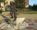Zdjęcie przedstawia pomnik rybaka w Jarosławcu.                                                                                                                                                         