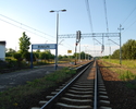 Na zdjęciu widnieje Dworzec kolejowy w Białuniu, widok od strony torów.                                                                                                                                 