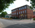 Na zdjęciu widnieje budynek Zespołu Szkół Ponadgimnazjalnych w Maszewie, widok od ul. Jedności Narodowej                                                                                                