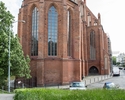 Zdjęcie przedstawia teren starego miasta w Szczecinie. Na pierwszym planie widać kościół pw. św. Jana Chrzciciela.                                                                                      