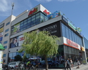 Na zdjęciu widać budynek centrum handlowego Aria                                                                                                                                                        