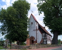 Zdjęcie przedstawia kościół pw. św. Michała Archanioła w Staniewicach od strony zachodniej.                                                                                                             