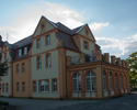 Fotografia przedstawia  Pałac w Brzezinach.Widok od frontu.                                                                                                                                             