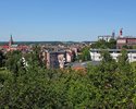 Zdjęcie przedstawia panoramę miasta, widok od strony osiedla Nowa.                                                                                                                                      