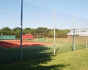 Zdjęcie przedstawia boisko sportowe.                                                                                                                                                                    