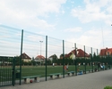 Zdjęcie przedstawia widok na boisko Orlik przy ulicy Młodzieży Polskiej w Szczecinie.                                                                                                                   