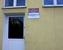 Widok przedstawia  Gminną Bibliotekę Publiczną w Przelewicach.                                                                                                                                          