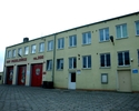 Widok przedstawia budynek w którym znajduje się Gminna Biblioteka Publiczna w Przelewicach                                                                                                              