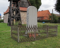 Na zdjęciu widnieje pomnik poległym w I wojnie światowej w Mielenku gyfińskim.                                                                                                                          