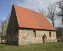 Na zdjęciu widnieje kościół w Mętnie Małym.                                                                                                                                                             