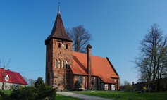 Kościół filialny pw. Podwyższenia Krzyża Świętego w Suchej Koszalińskiej Parafia Osieki
