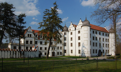 XV-wieczny Zamek Rycerski - Hotel Podewils
