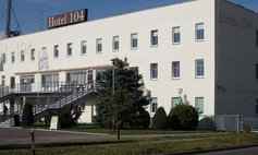 Hotel 104