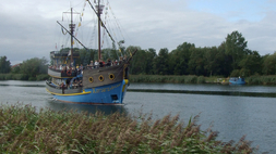 Rejsy wycieczkowe statkami pirackimi Korsarz, Victoria I, Roza Weneda