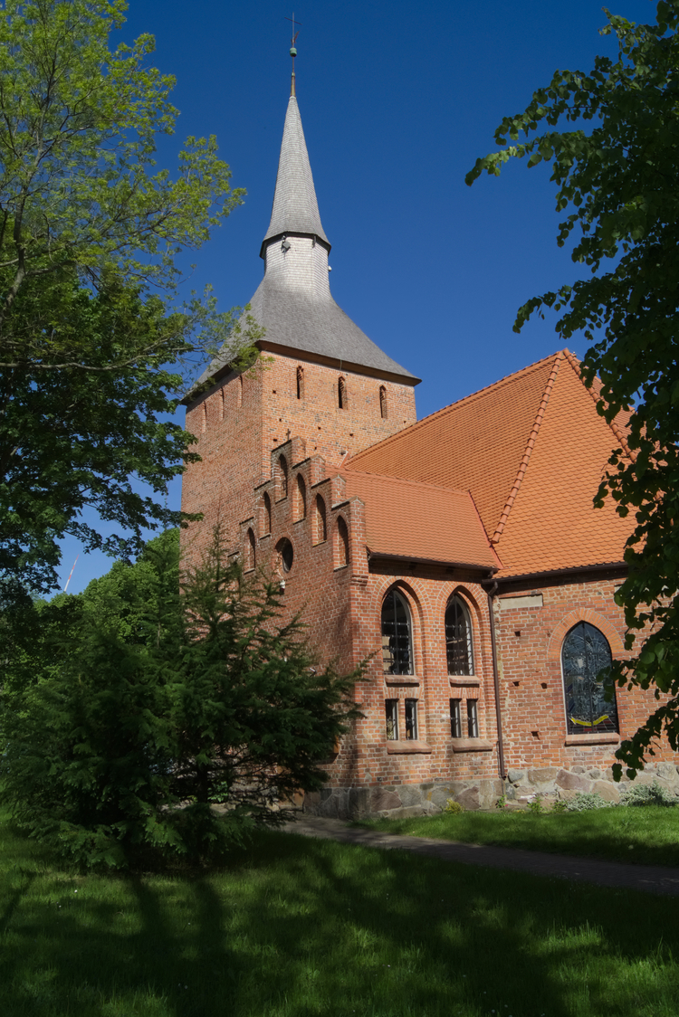 Kościół pw. św. Stanisława Kostki w Cisowie
