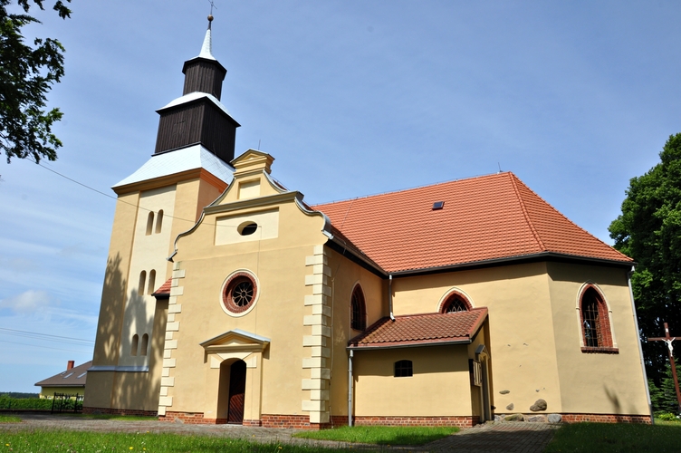 4.Kościół parafialny pw. św. Stanisława Kostki