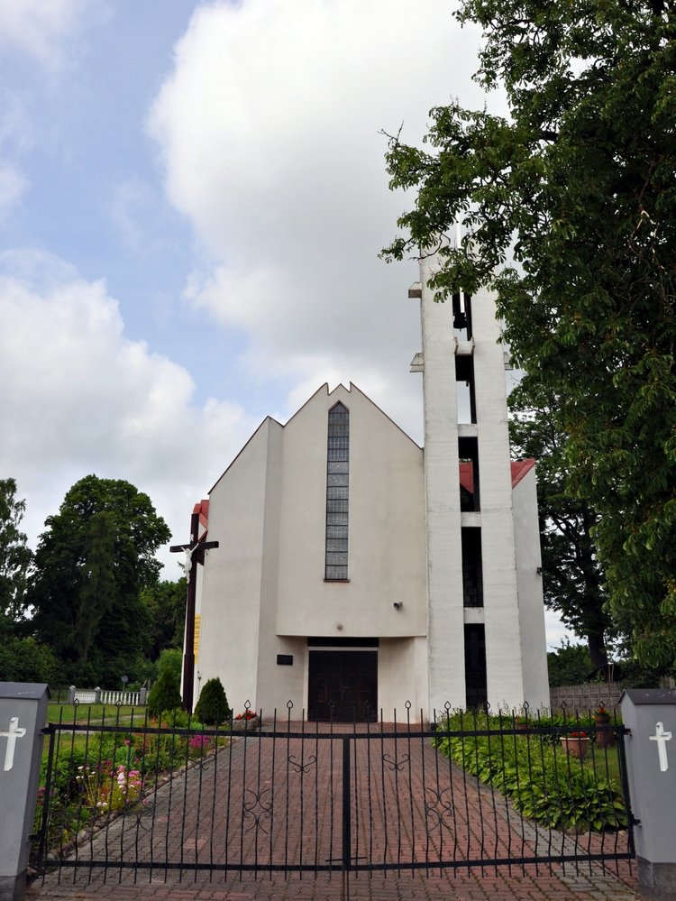 2.Kościół filialny pw. Miłosierdzia Bożego