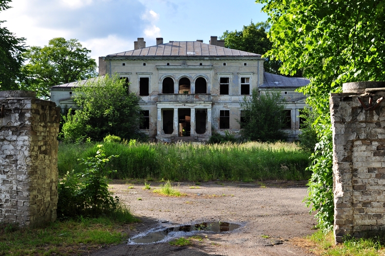 1. pałac - Dargosław
