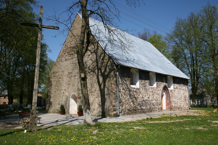 Kościół filialny pw. Ducha Świętego w Łosośnicy, gm. Resko