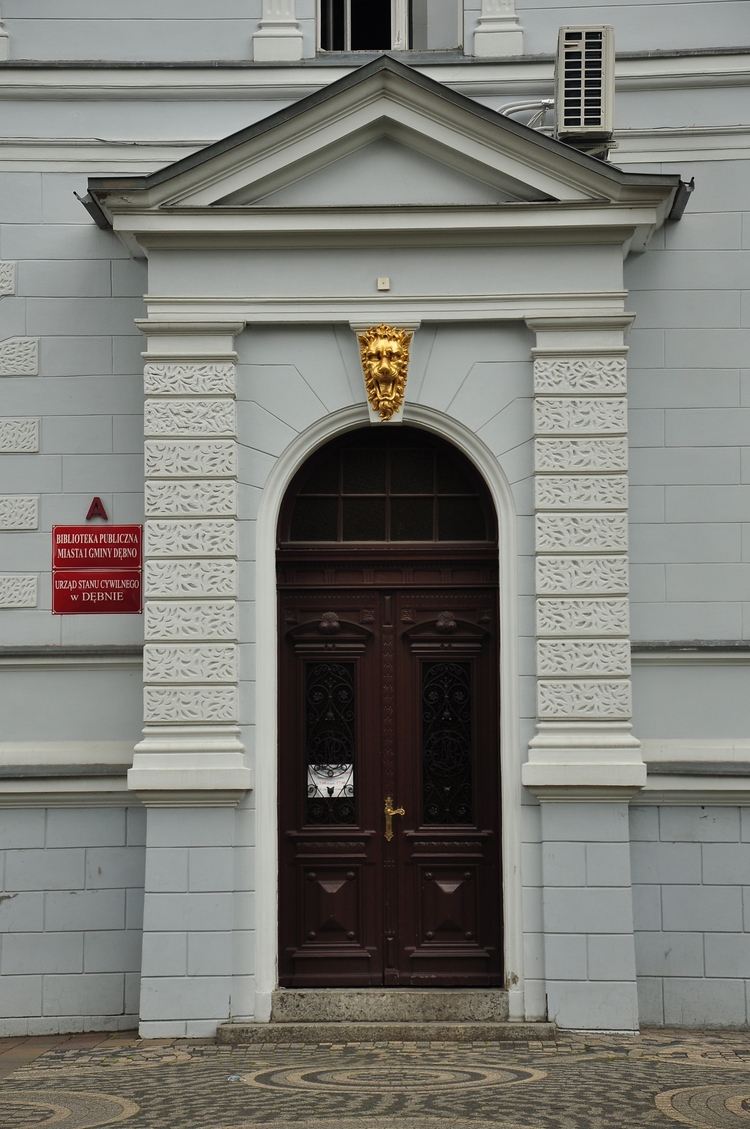Willa  przy ulicy Adama Mickiewicza 32 -  wejście