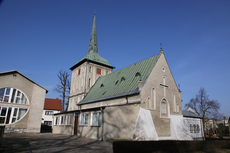 Kościół parafialny pw. Matki Boskiej Różańcowej
