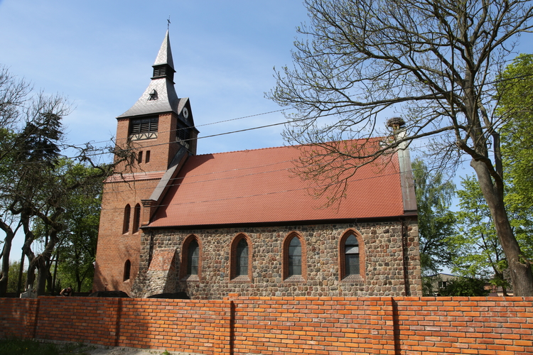 Kościół parafialny pw. Matki Boskiej Szkaplerznej