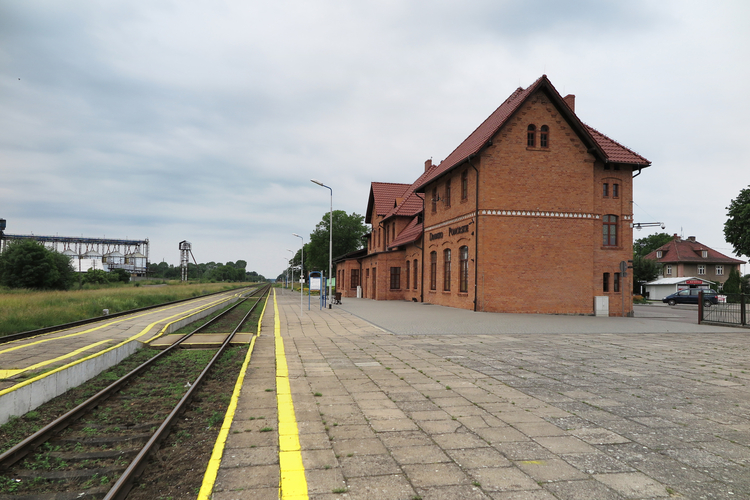 Der_Bahnhof