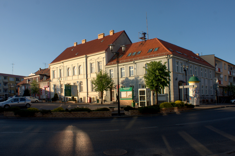 Budynek ratusza w Pełczycach 
