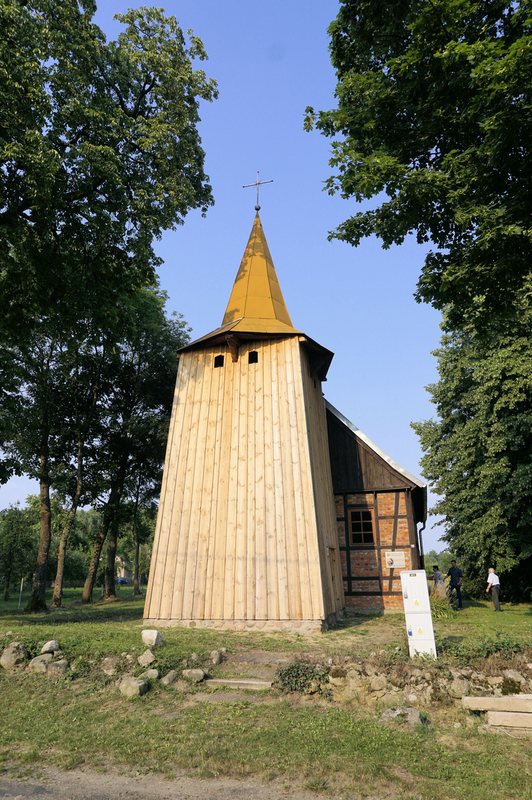 Kościół pw. Matki Boskiej Szkaplerznej (Laski Wałeckie)