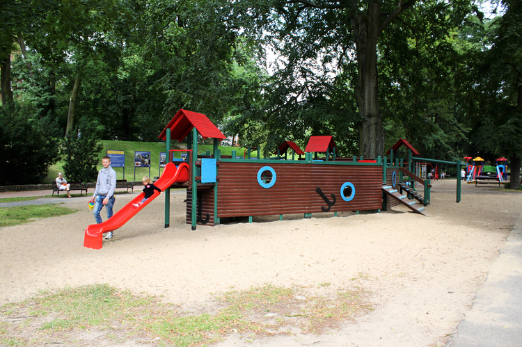 Plac zabaw w Parku Chrobrego