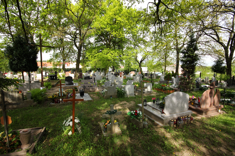 Cmentarz_komunalny