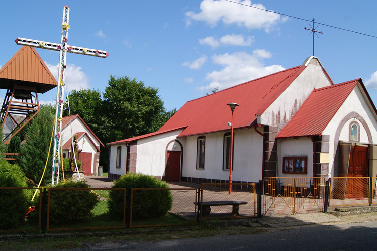 Kościół parafialny pw.  MB Królowej Polski
