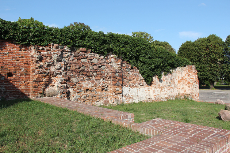 Średniowieczne mury obronne