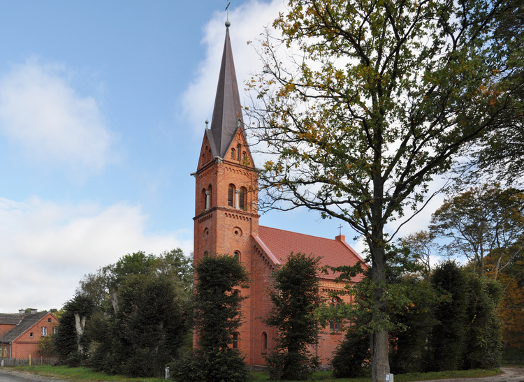 Kościół filialny pw.  św. Stanisława Kostki
