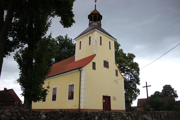 Kościół filialny pw. św. Kazimierza w  Kiełpinie, gm. Borne Sulinowo, par. Barwice