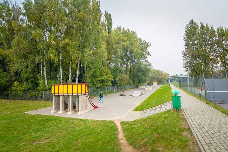 Skatepark_w_Sportowej_Dolinie