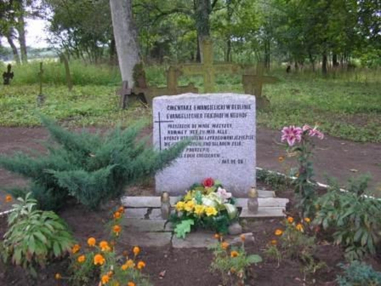 Cmentarz Ewangelicki w Będlinie.jpg