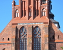 Zdjęcie przedstawia ścianę wschodnią kościoła pw św. Mikołaja Biskupa                                                                                                                                   
