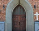 Zdjęcie przedstawia portal główny kościoła pw św. Mikołaja Biskupa                                                                                                                                      