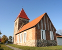 Zdjęcie przedstawia ścianę boczną kościoła.                                                                                                                                                             
