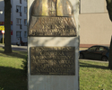 Zdjęcie przedstawia pomnik ks. kard. S. Wyszyńskiego w Sławnie.                                                                                                                                         